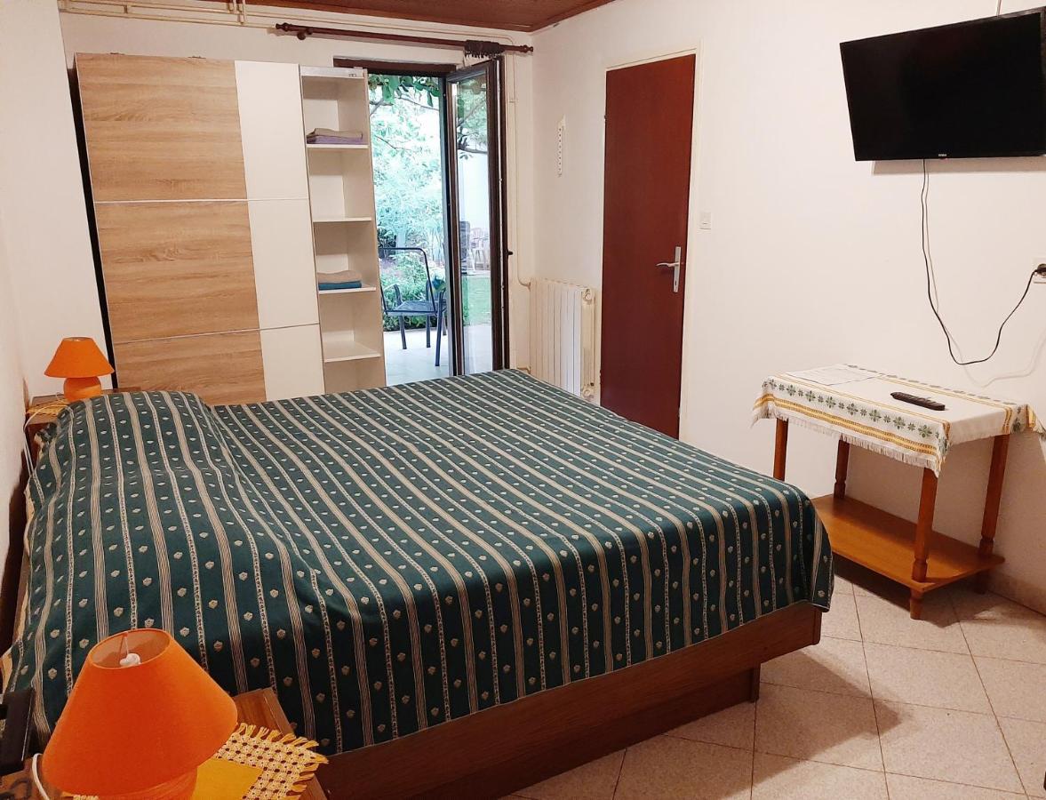 רוביני Cvitic Apartments מראה חיצוני תמונה