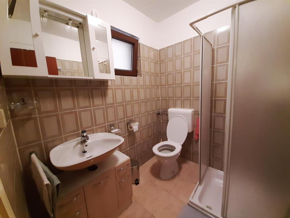רוביני Cvitic Apartments מראה חיצוני תמונה